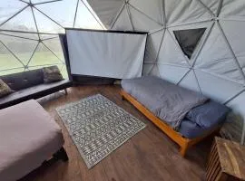 Secret Heated Dome, Hot Tub,Firepit Projector in Lincoln