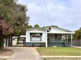 31 Leichhardt Dr Relaxing 3Bed Home