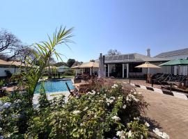 10 on Pauling Hotel Bulawayo, hotel com piscina em Bulawayo