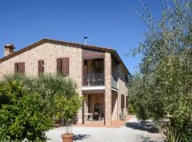 1 Bedroom Nice Apartment In Casole D'elsa