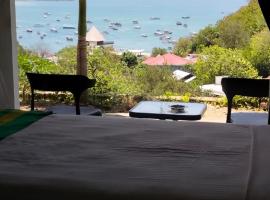 La Colina Komodo Hotel, hotel em Labuan Bajo