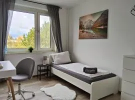 Komfortable Monteurwohnungen Halle, Perfekt für Industriearbeiter Leuna, Flughafen, DHL