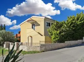 Apartments 2412