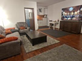 Kytila Apartments, hotel in Chitila