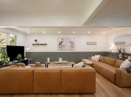 Highlands Heart Cottage，位于波拉尔的酒店