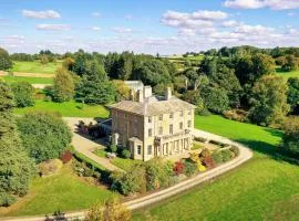 Hopton Court Apartment