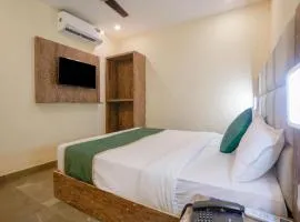 Hotel Crystal By Glitz Hotels