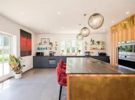 Victorian House Gym Games Room & 2 Acre Gardens