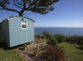 Shepherd's Hut Gorran Haven Panoramic Ocean Views