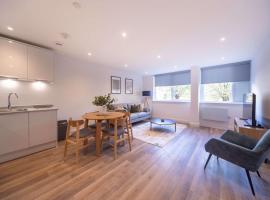 Fabulous 2BR Apartment at Trinity Point Gravesend, hotel in Gravesend