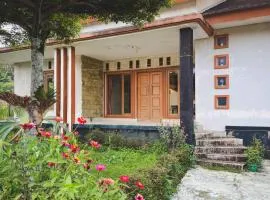 Room 1 at Villa Restu 5, King Room, Private Bath