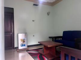 Antique Apartments, διαμέρισμα σε Εντέμπε