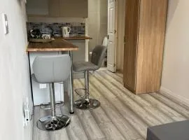 Cosy Studio - 15 mins drive to Manchester