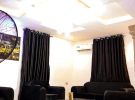 A1 Pinnacle Serviced Apartment, hotel em Oshogbo