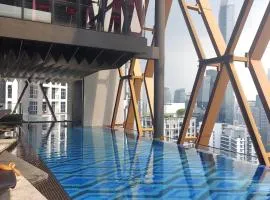 KLCC Suites AT ScarletZ