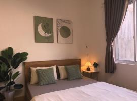 Central room in district 1, 450m to Ben Thanh market, apartmán v destinaci Kon Rung (1)