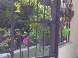 Little Nest, ξενοδοχείο σε Veyangoda