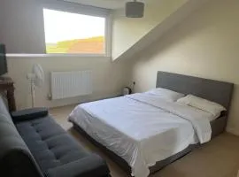 Grand 5BR Home in Market Harborough with Parking