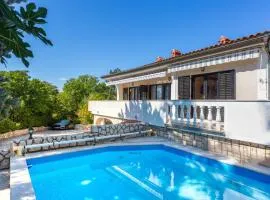 Holiday Home Villa Laura - Krk by Villas Guide