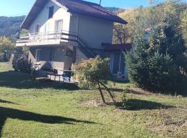 Вила "до Гората", βίλα σε Zărkwischte