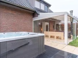 Familiehuis Rheeze met Jacuzzi