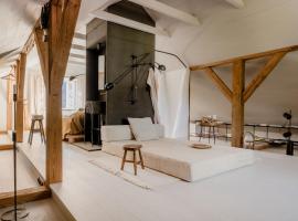 Design Loft im Wienerwald - Ruhe & Natur nahe Wien, hotel in Laaben