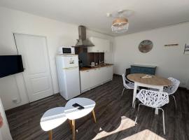 Appartement proche de la plage、グラヴリーヌのホテル