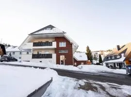 Villa Skylodges mit 9 Wohnungen