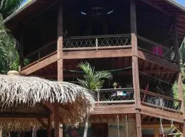 Runaway Pineapple Lodge