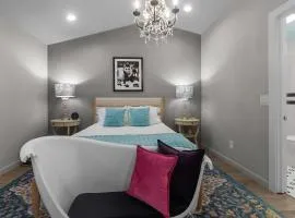 Newly Renovated The American Hotel Breakfast at Tiffany's Suite
