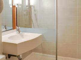 ibis Salon de Provence, hotel in Salon-de-Provence