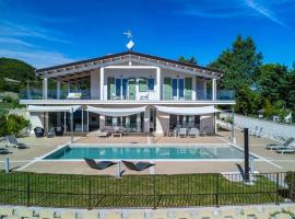 Villa Montefalcone 8 by Marche Holiday Villas, Hotel in Acqualagna