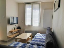 Charmante échoppe Bordelaise à deux pas du centre, hotel v destinaci Cenon