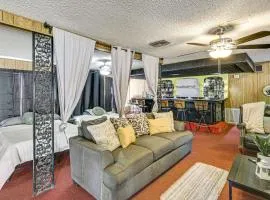 Convenient Studio with Private Bar in Odessa