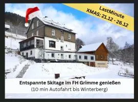 Ferienhaus Grimme - 350m2, 18 Betten - mit Indoorspielplatz, Pool, großer Terrasse, Grill, Sauna, Kicker, Dart, uvm - ideal für Familien