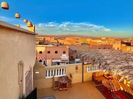 Riad Dar Sahara - Panoramic Rooftop, hostel in Nkob