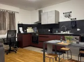 Bright & quiet apartment