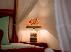 Rainforest River Edge Villa, hotel em Deniyaya