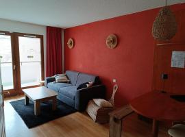 Un cocon en plein cœur de la Mongie, hotel i La Mongie