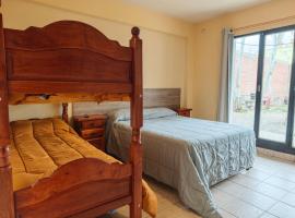 Keóken - Frente al Hiper Tehuelche, hotel in Caleta Olivia