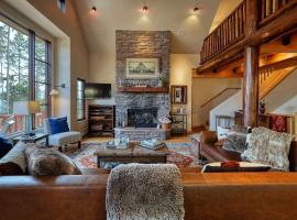 Moonlight Mountain Home - 1 Hidden Trail, hotel in Big Sky Mountain Village