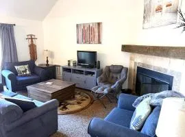 2 BR Condo Mountain Views At Jiminy Peak- Sleeps 7