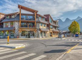Beautiful Peak Vista - 2BR w Stunning Mt Views, hotel u gradu 'Canmore'