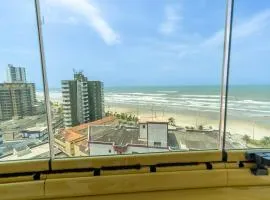 Apto com Varanda e Churrasqueira a 100m da Orla