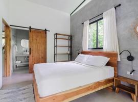 Casa con piscina privada a 700 m de Playa de Santa Teresa, hotel in Santa Teresa Beach