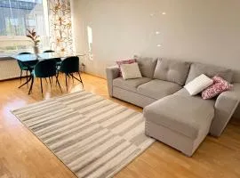 #KONTULA Spacious top-floor apt with free parking