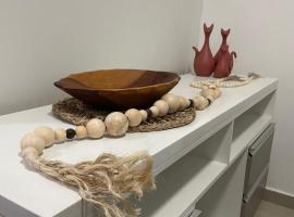 Modern loft with a pool and sauna on the rooftop Wi-Fi, ξενοδοχείο σε São Bernardo do Campo