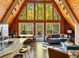 4BR A-Frame Schuss Mtn Torch Lake Pool Access