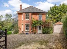 5 Bed in Godshill NFL35