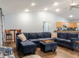 New to listing Dorsey Dock Retreat w Dock